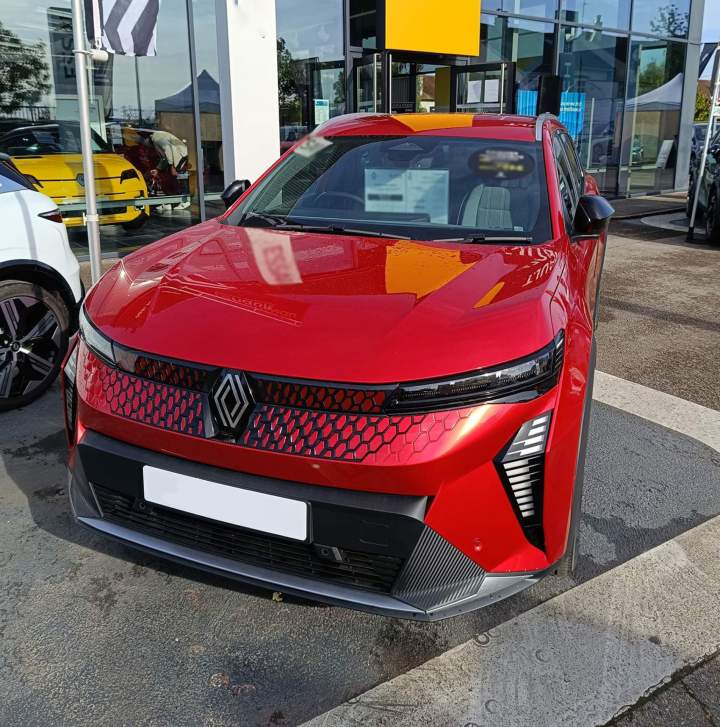 Voiture Renault à louer BUTRY-SUR-OISE