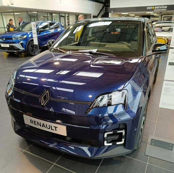 Renault 5 nouvelle génération Butry-sur-Oise