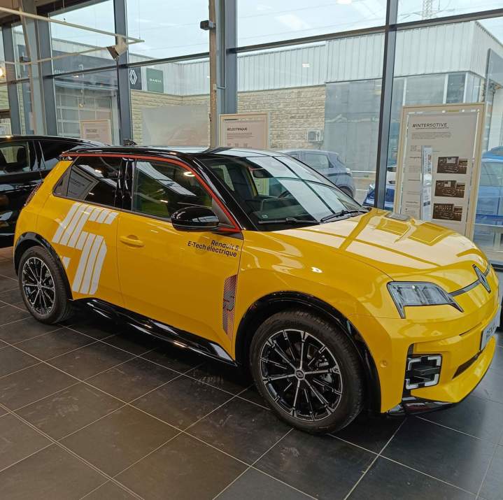 Renault 5 nouvelle gamme Butry-sur-Oise